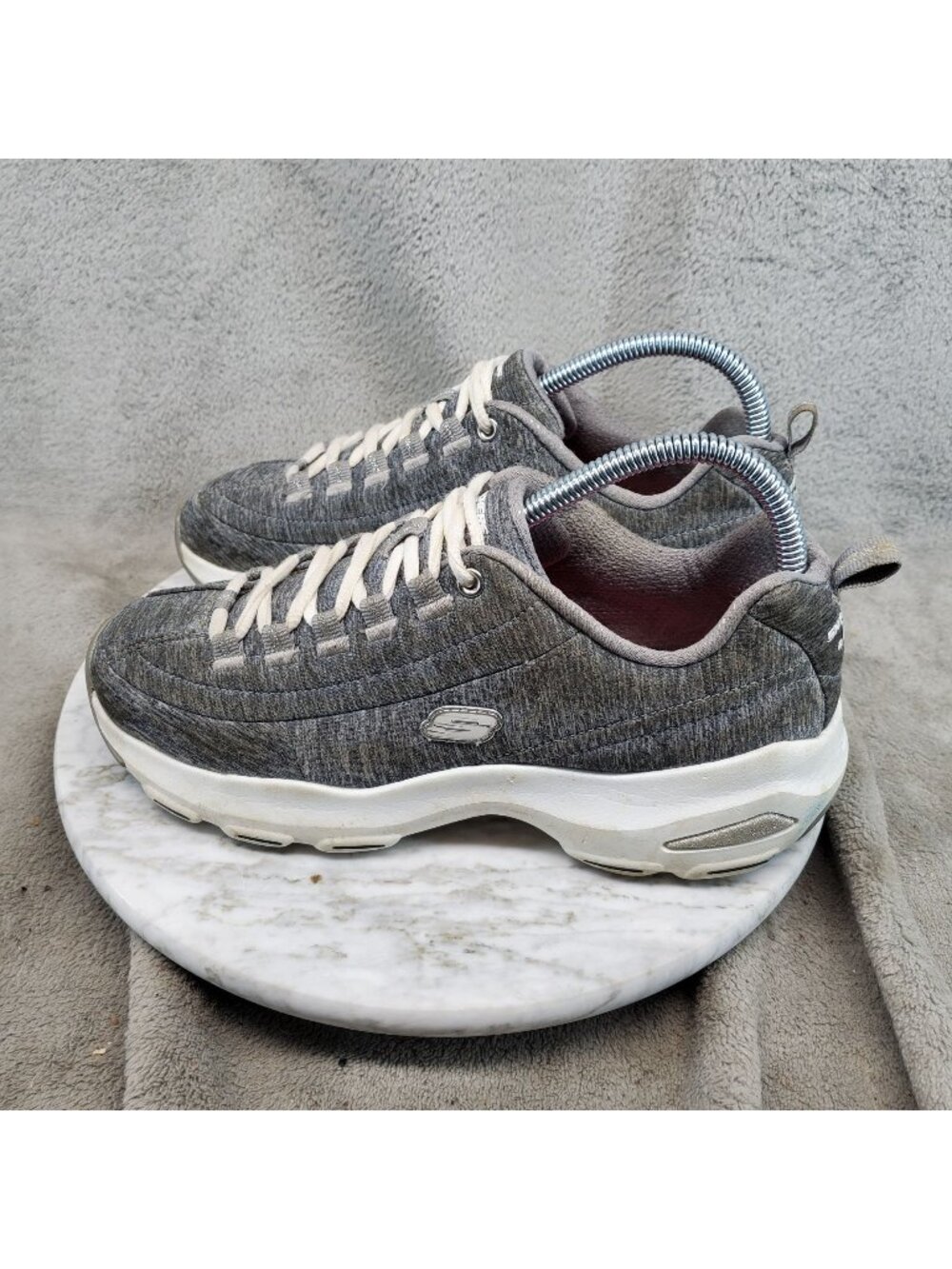 Skechers Shoes Womens Size 7.5 Gray Textile D'Lite Sneakers *Read*